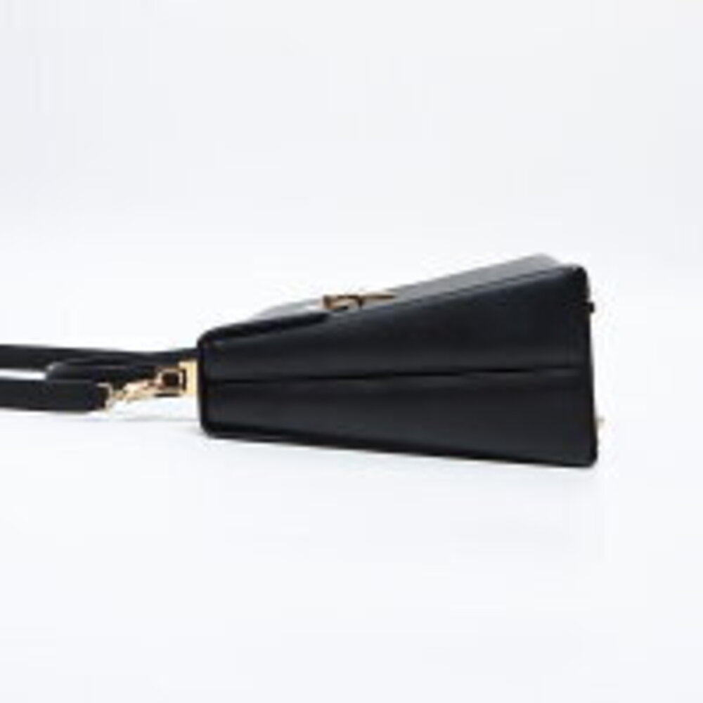 Salvatore Ferragamo Gancini Handbag Black - Picture 4 of 13